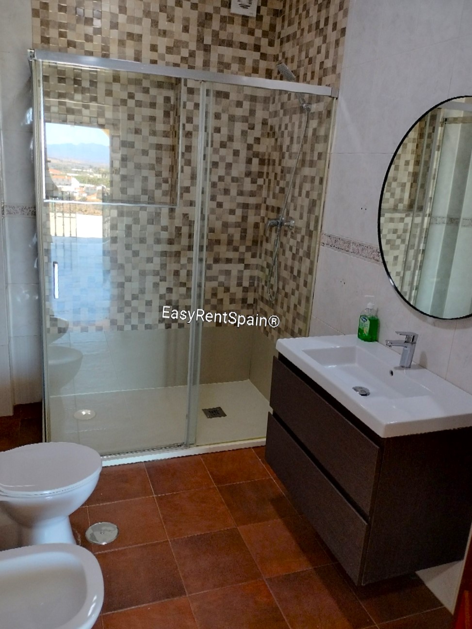 ALQUILER MEDIA TEMPORADA, Estupenda Villa y apartamento privado, piscina, zona de barbacoa y amplio parking, muy cercano a Álora.